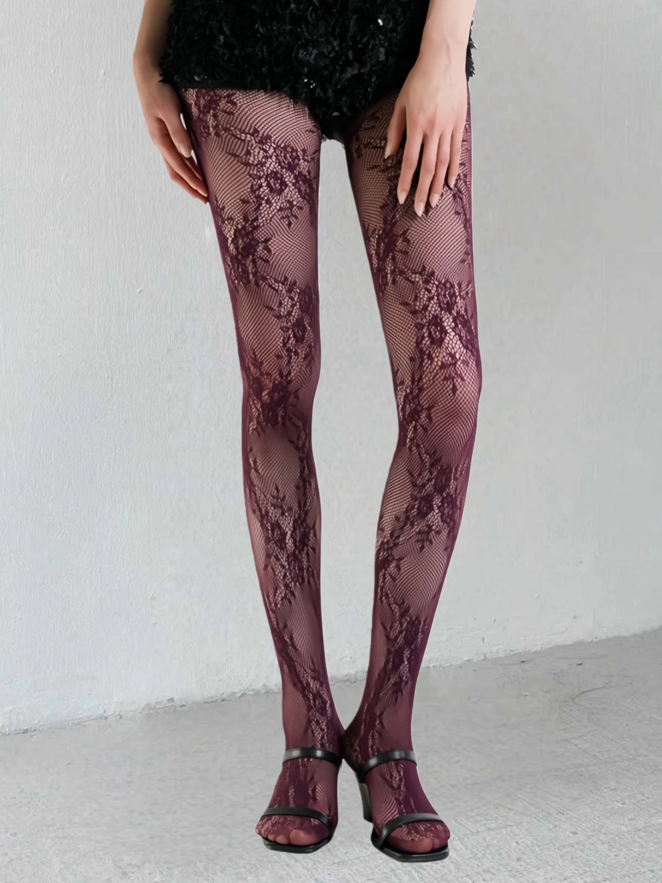 Women‘s Burgundy Fishnet Stockings Lace Jacquard Cut-Out Patterns Stretch Snag-Resistant Edgy Ornate Hosiery for Date