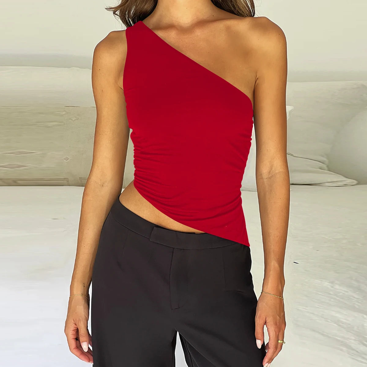 Women's Sexy Diagonal Shoulder Strap Sleeveless Backless Tight Top Seaside Nightclub Party 2024 New Model
